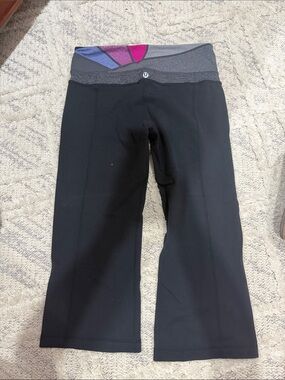 lululemon athletica Black Cropped Leggings with Gray, Purple & Pink Waistband